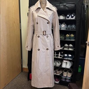NWOT Miss Selfridge maxi double breasted trench coat. Adjustable belt. Size 8.